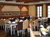 Dhow Palace Hotel 